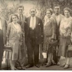 Evelyn's family before WW2. Six of the people in this family died in Auschwitz.