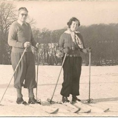 Henry skiing in Linn Park 1945