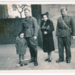 Dundee, 1942, Joe with his parents and a friend