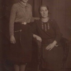 Rosa and her mother before coming to Britain