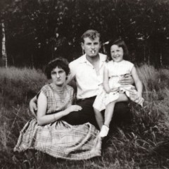 Saskia picnicking with Mama Yvonne and Papa Frans Belgium 1958